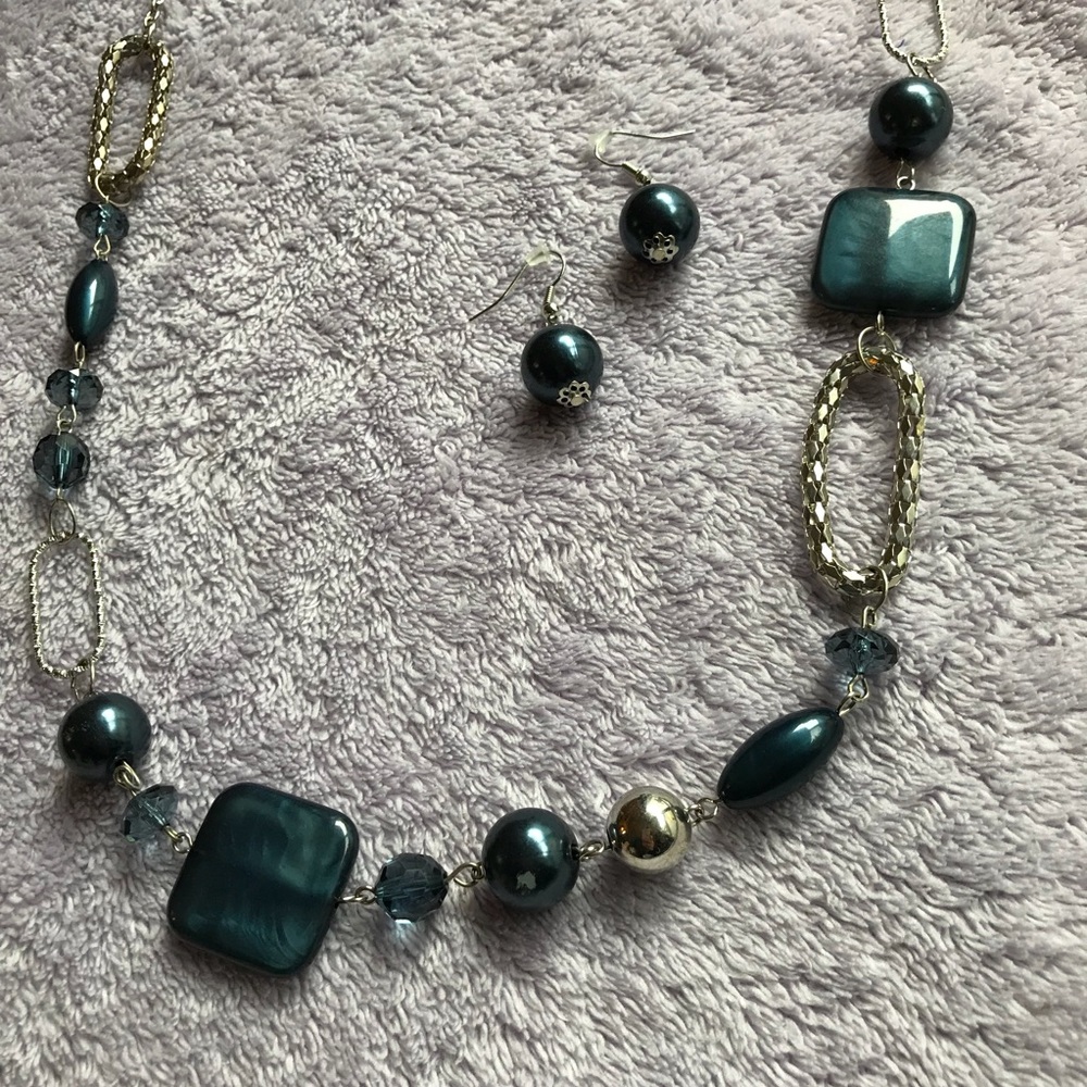 Paparazzi Blue Necklace & Earrings Set